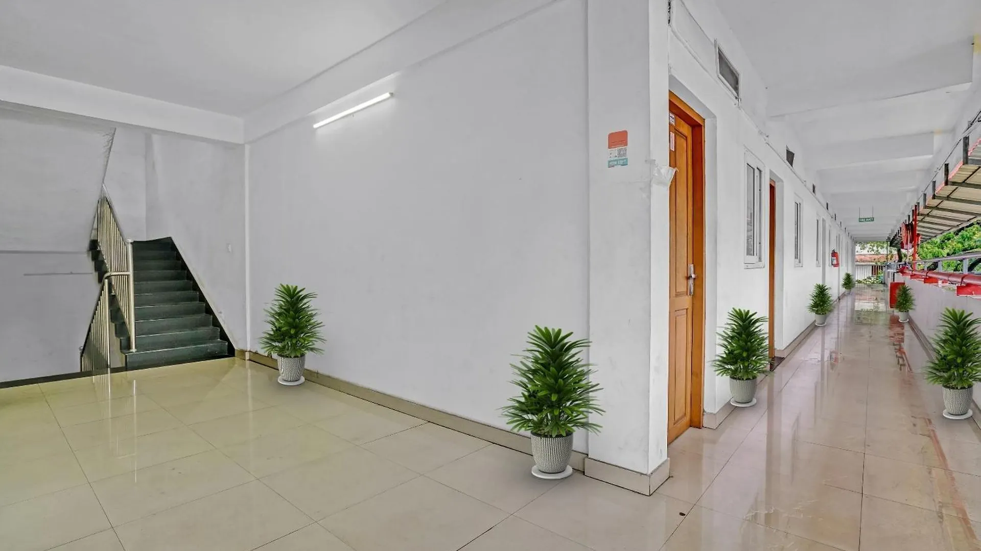 Hotel O Majestic Group Kochi 4*,